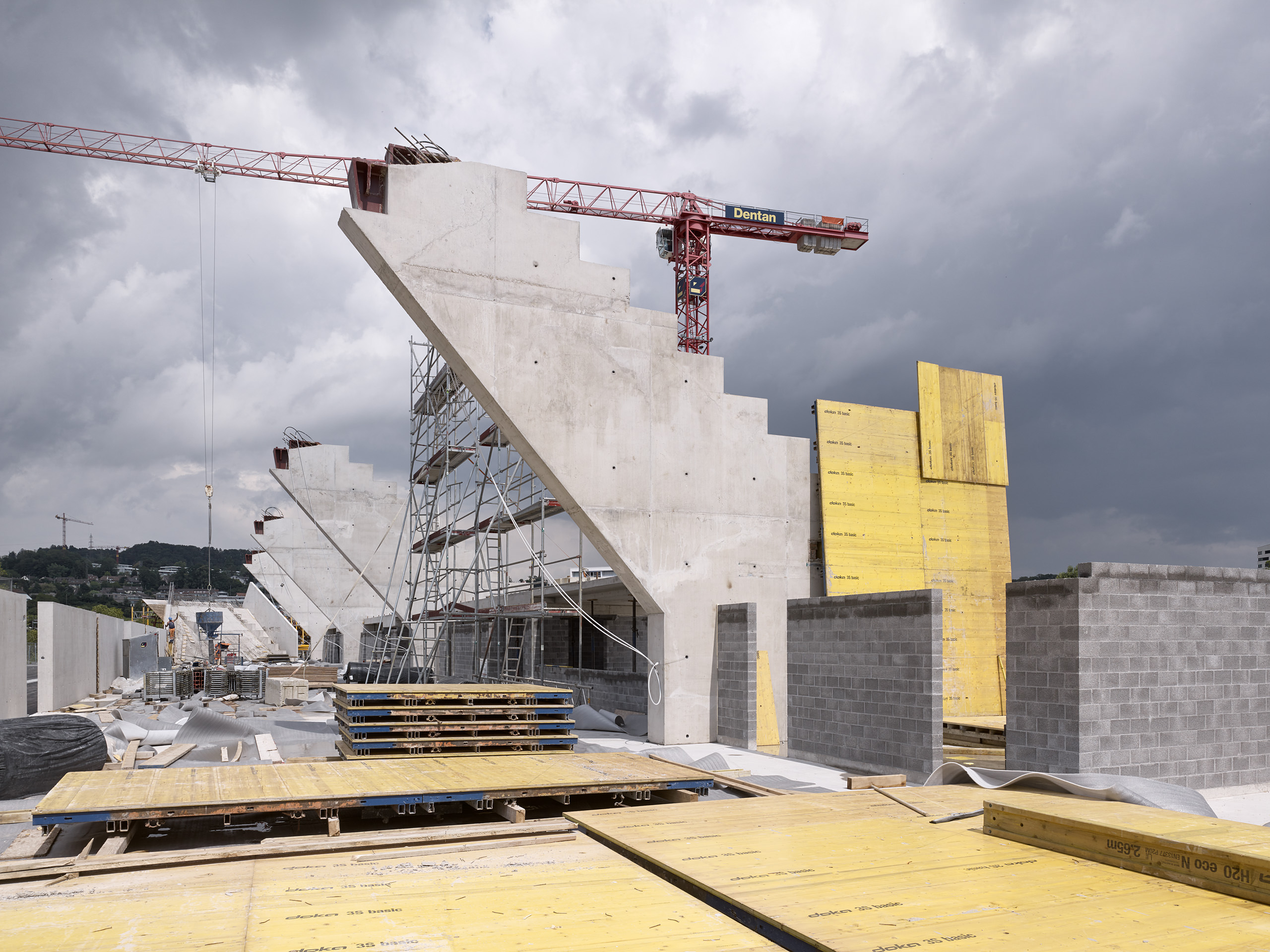 Stade de la Tuilière, Lausanne